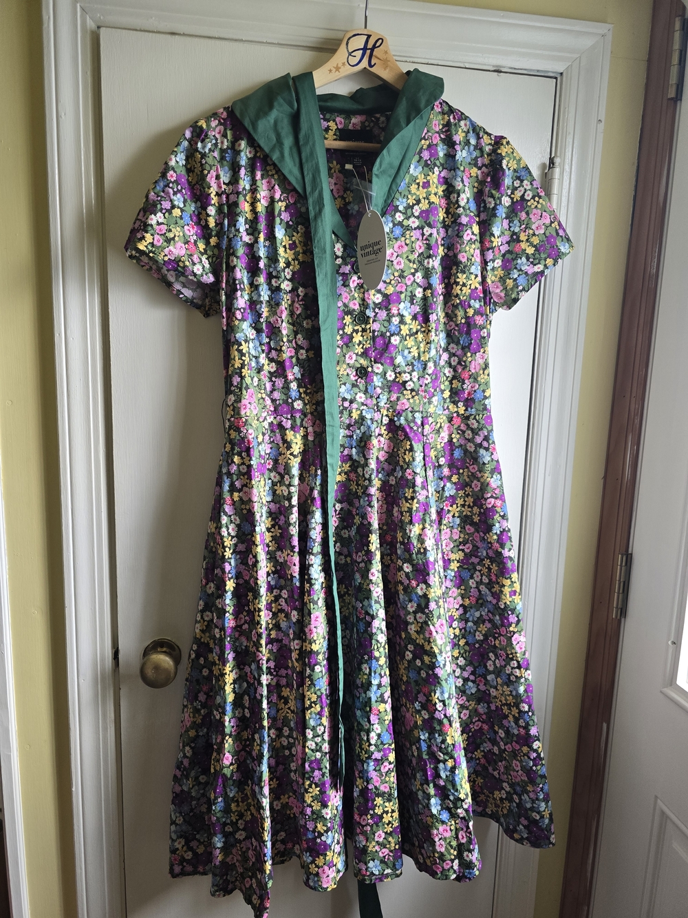 Unique Vintage Floral Dress with Green Trim